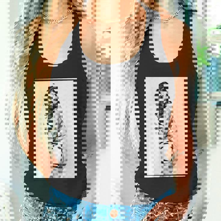 セクシーガールグラフィックtシャツ セクシーブルネットピンナップガール B&W タンクトップ