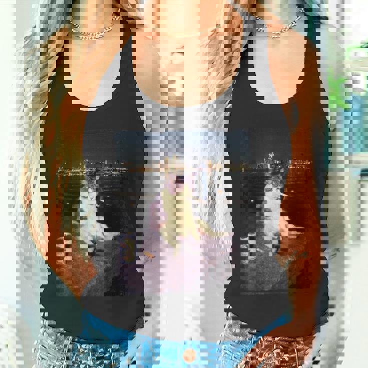 タバコ 子猫 おもしろい 喫煙 猫 ミーム バカ 脳腐 タンクトップ