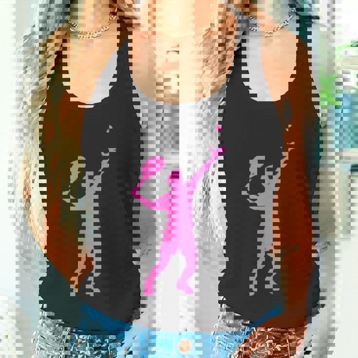 テニスにおけるエレガンスとパワー タンクトップ