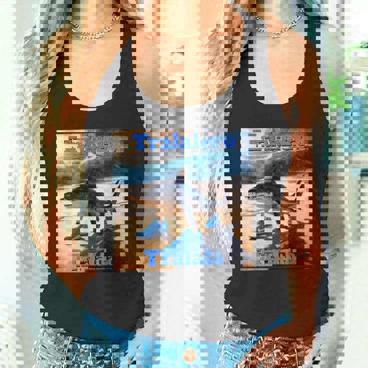 トララレロトララーラ タンクトップ