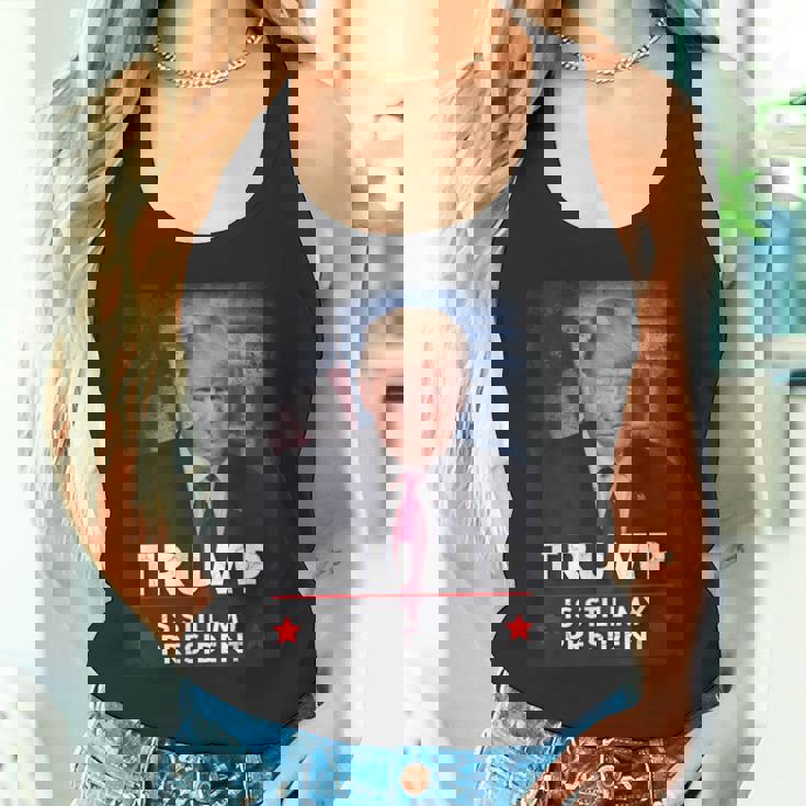 トランプはまだ私の大統領です タンクトップ