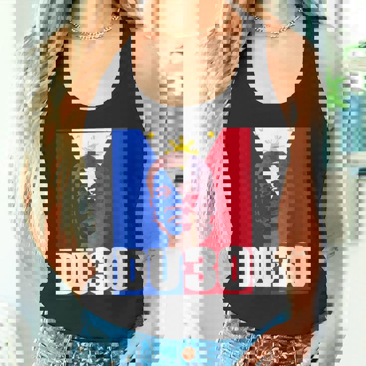 ドゥテルテが2016年大統領に就任 タンクトップ