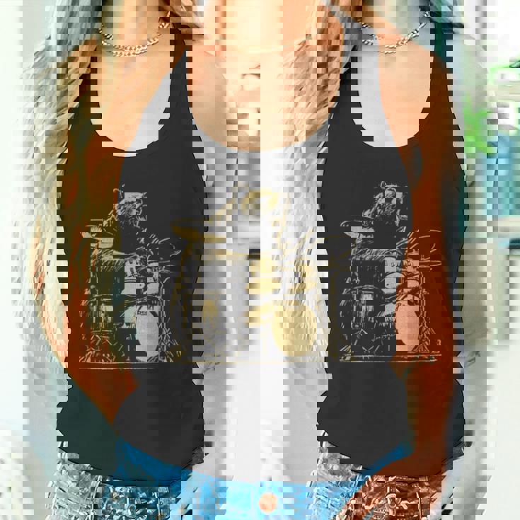 ドラマー ドラム クマ ドラムを演奏するミュージシャン タンクトップ