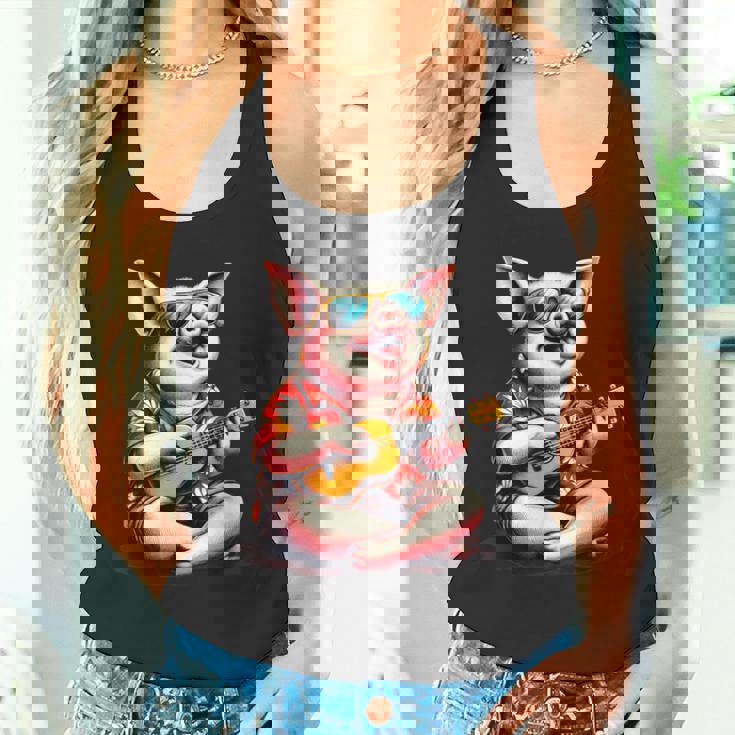 ハワイアンシャツを着たブタ、ウクレレ遊び。 タンクトップ