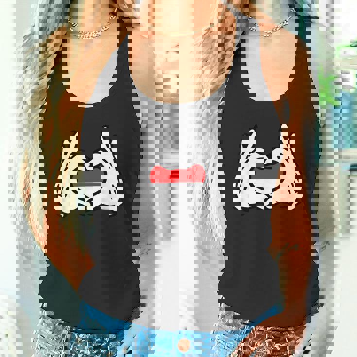 ハートを形作る漫画の手 インドネシア国旗 タンクトップ