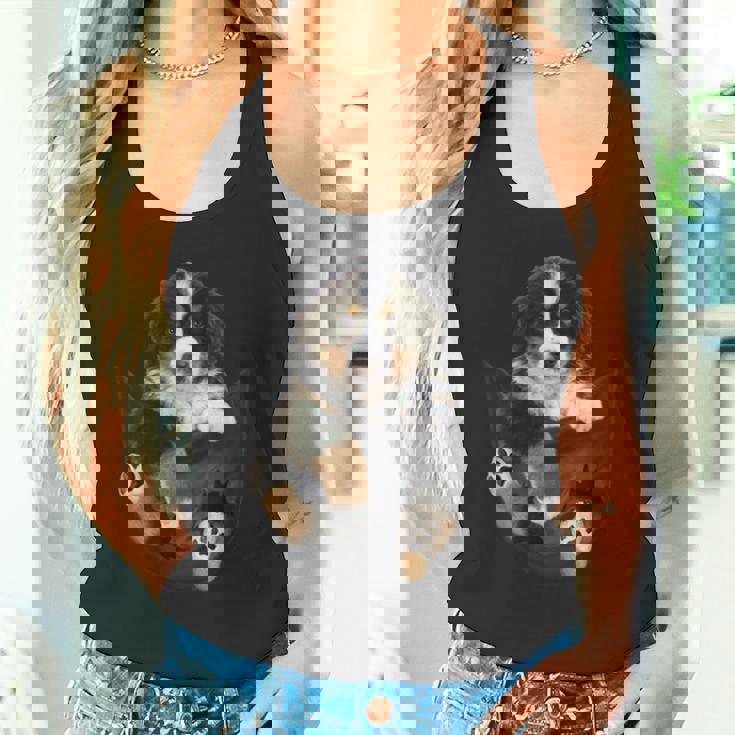 バーニーズ愛好家のためのポケットに入った面白いバーニーズマウンテンドッグ タンクトップ