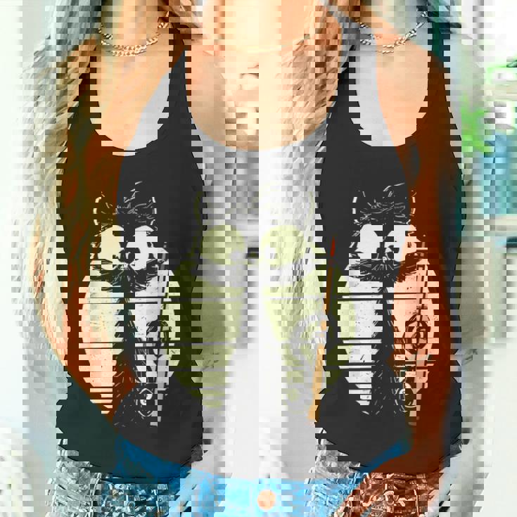 ビリヤード プール スヌーカー ビリヤードを持つ猫 かわいい子猫 タンクトップ