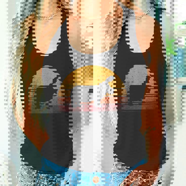 ビンテージ カバ デザイン レトロな日没カバ タンクトップ