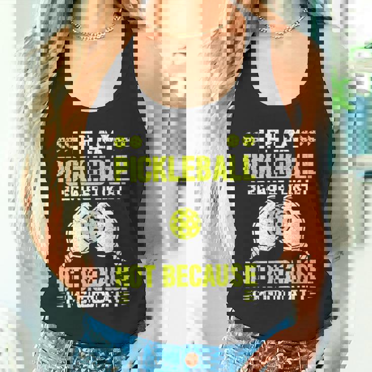 ピックルボールをするのは、自分が上手だからじゃなくて、好きだから タンクトップ