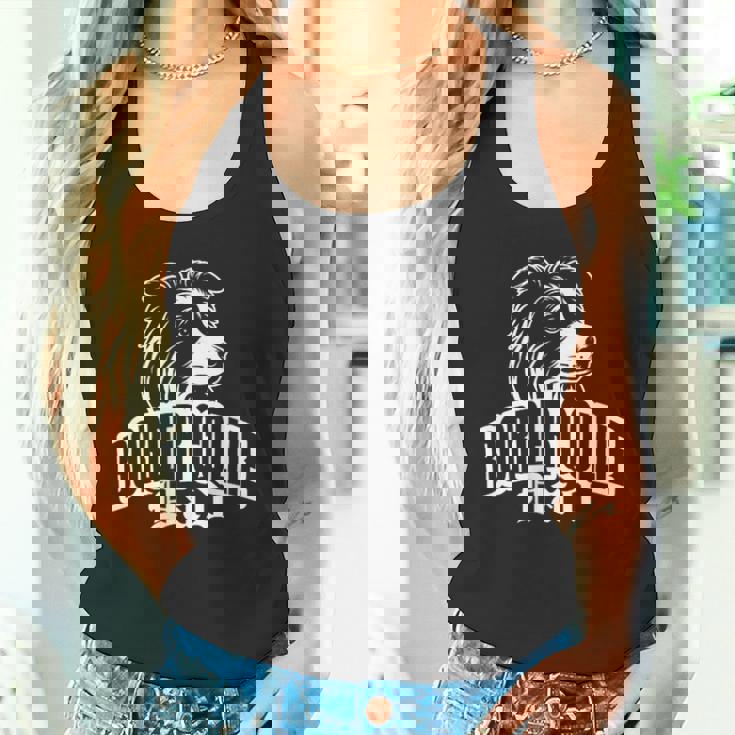 ボーダーコリーのお父さんとかわいい犬の頭を胸に タンクトップ