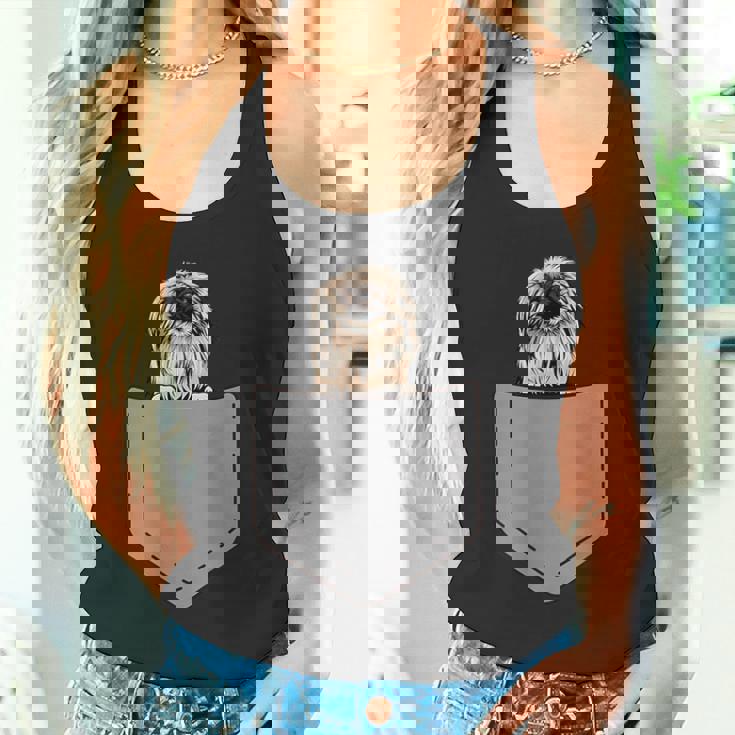 ポケットに入った面白いペキニーズ犬 犬愛好家 タンクトップ