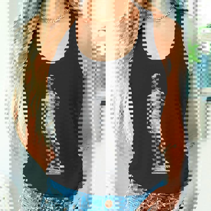 ミケランジェロのダビデ像 巨大なピクセル化されたペニス タンクトップ