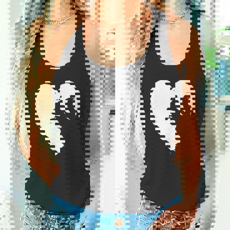 リス どんぐり 森 動物好き ハートツリー シマリス ナッツ タンクトップ