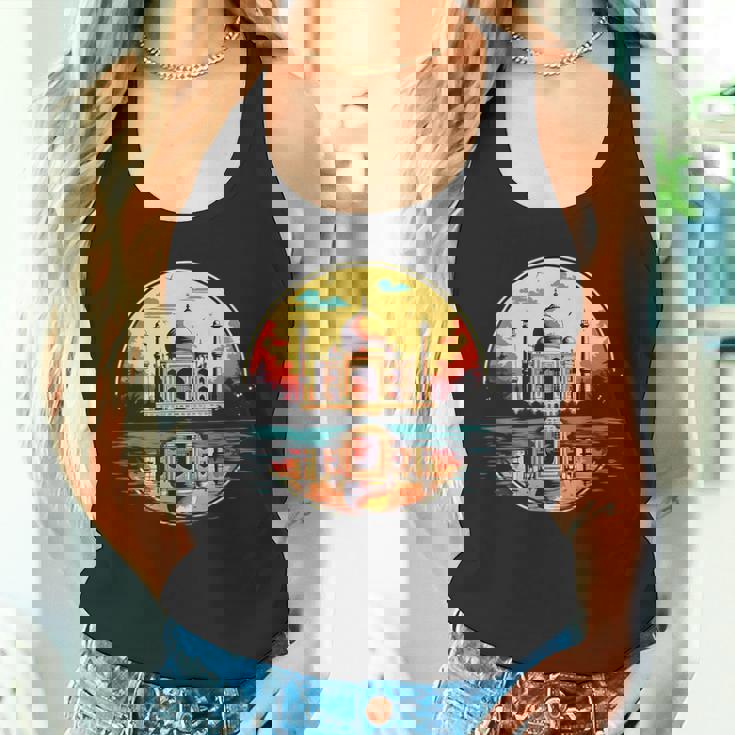 レトロスタイルのタージマハル。 タンクトップ