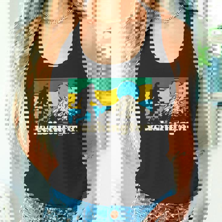 ワシントン州立大学ホームマウンテンズ ビッグフット サスカッチ イエティ ギフト タンクトップ