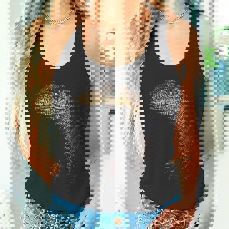 ヴェロキラプトル恐竜狩りリアルなグラフィックデザイン タンクトップ