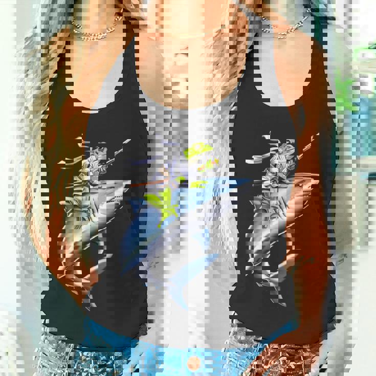 侍ニンジャカエルがサメに乗る日本の戦士面白い タンクトップ