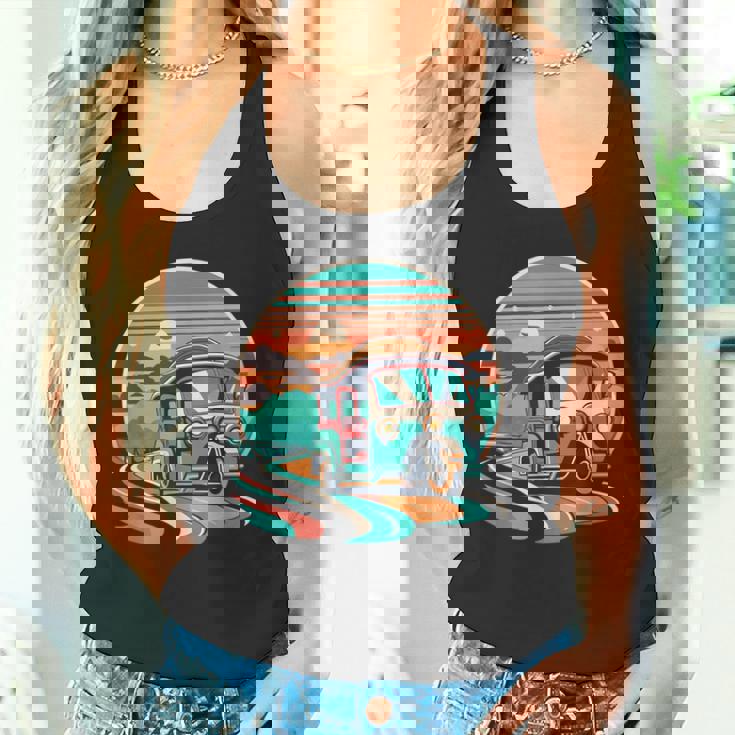 前景にアジアのトゥクトゥク タンクトップ