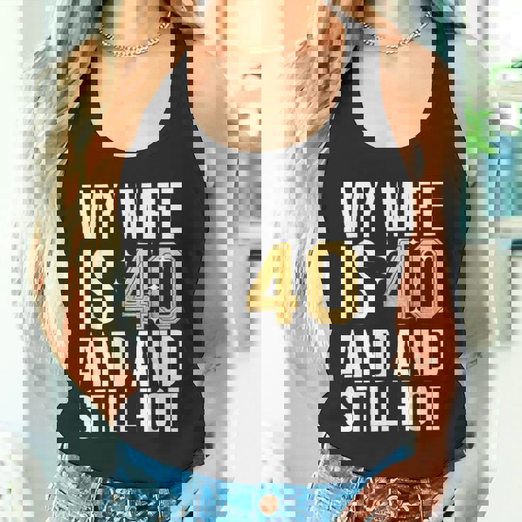 妻 40歳 誕生日プレゼント 妻は40歳でまだ暑い タンクトップ