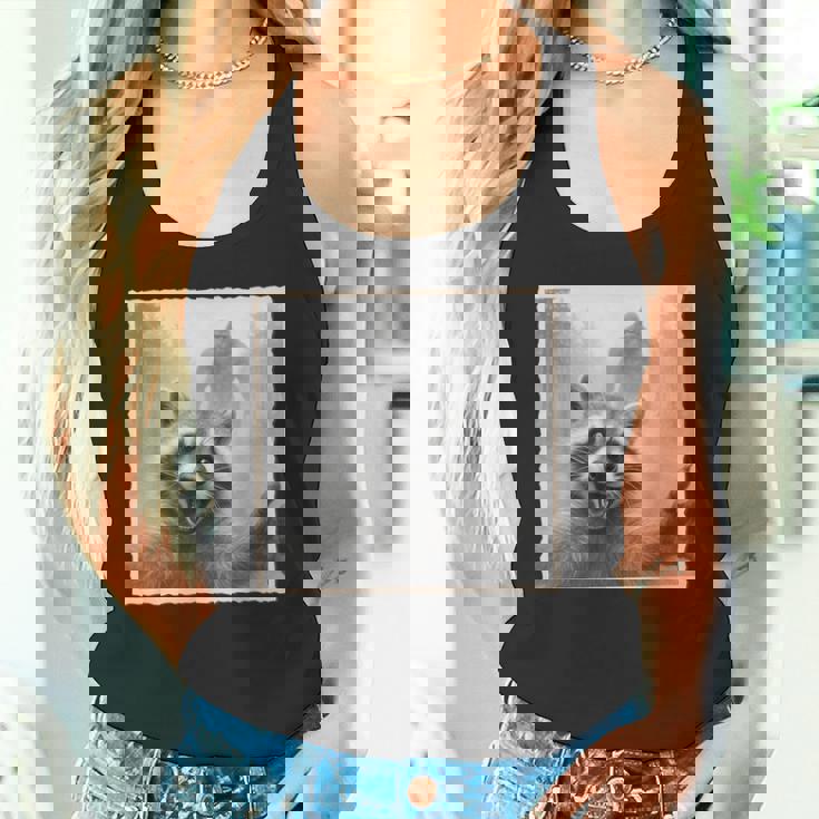 怖いアライグマのセルフィーとビッグフット&面白いサスカッチ。 タンクトップ