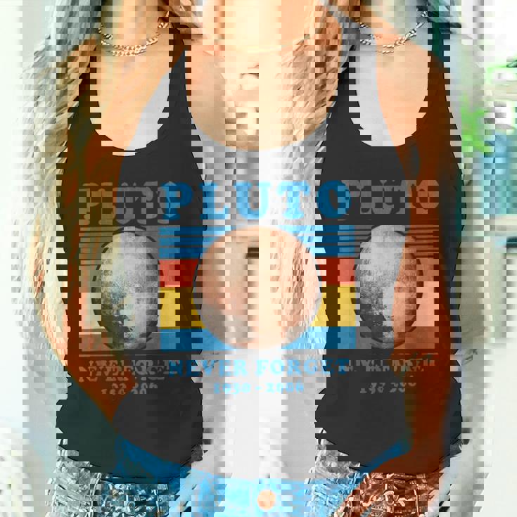 惑星冥王星を忘れてはいけないオタク天文学楽しい宇宙レトロ タンクトップ