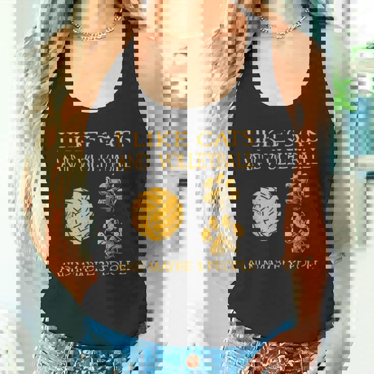 猫やバレーボールが好きで、3人もいるかもしれません。 タンクトップ