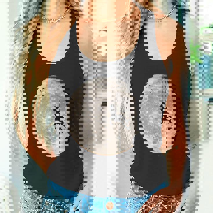 登山、フリークライミング、登山、ボルダリング、月 タンクトップ