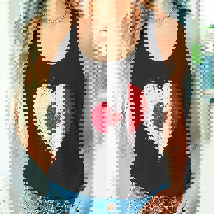 誇り高き日系カナダ人を想うビンテージスタイルのクールなカナダ国旗と日本国旗 タンクトップ