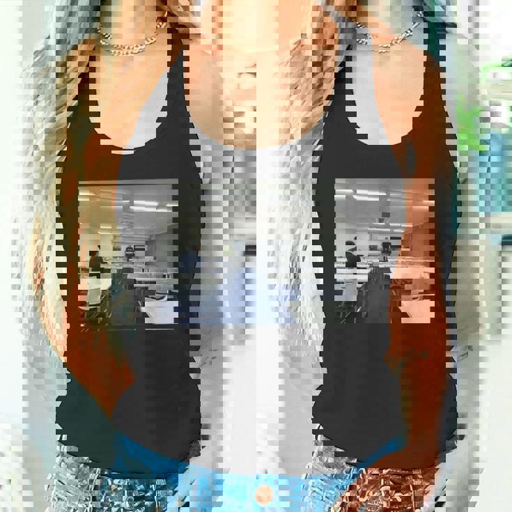 講演会のようす タンクトップ