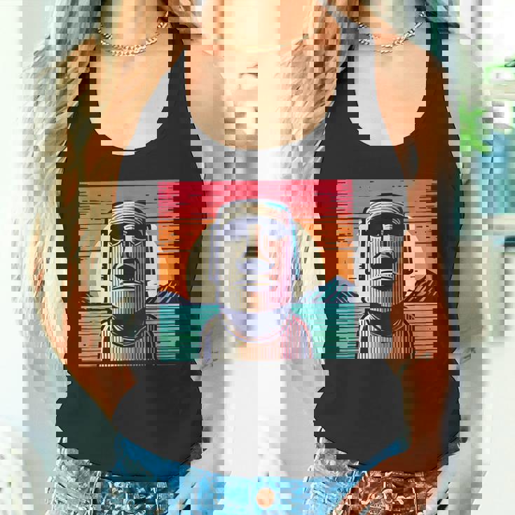 面白いイースター島像 レトロなモアイヘッドラパヌイv3 タンクトップ