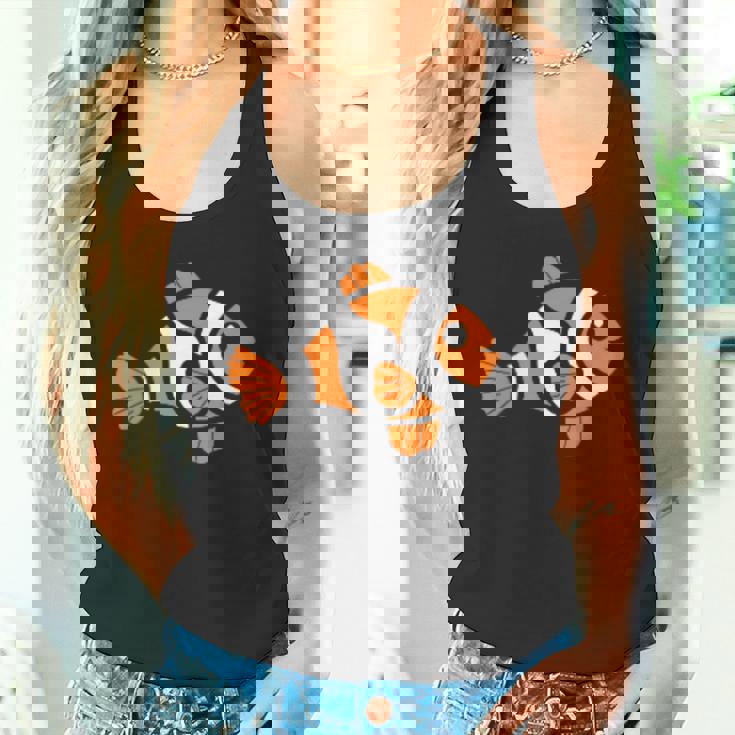 面白いカクレクマノミ シンプルで小さいかわいいカクレクマノミ タンクトップ