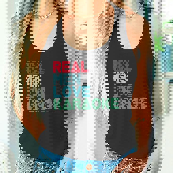 面白いカラオケ格言デザイン カラオケ バー カラオケ歌手 タンクトップ