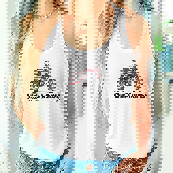 I Ride A Monkey オートバイミニバイクまたはピットバイク タンクトップ