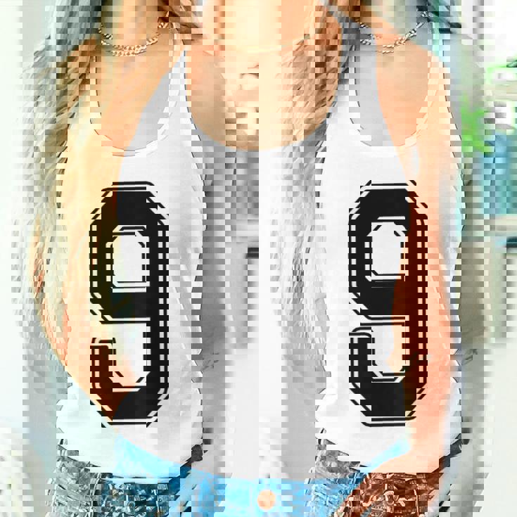 【バックプリント・背中側】9 数字 背番号 ユニフォーム ナンバー【ブラック／黒 の文字】スポーツ 練習着 部活 タンクトップ