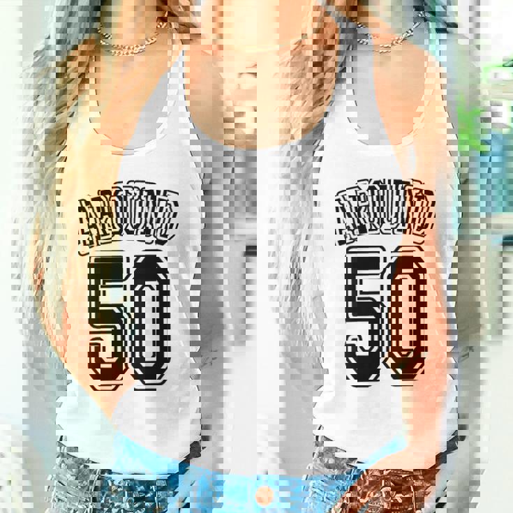 【バックプリント・背中側】Around 50 アラフィフ（五十歳 50才）ユニフォーム風 50代 誕生日プレゼント 面白 タンクトップ