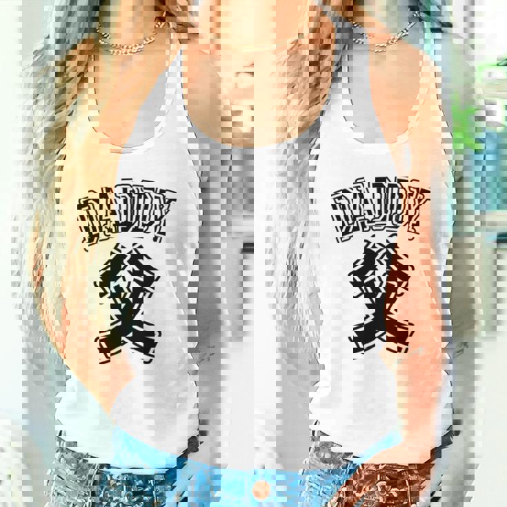 【バックプリント・背中側】お父さん Daddy 父親 パパ《チームユニフォーム風》父の日 面白い 長袖tシャツ タンクトップ