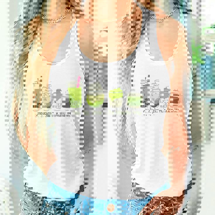 クリーミーダルゴナ抹茶ボバティー、スマイル、抹茶の方法 タンクトップ