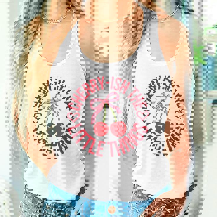 チェリーっぽいザ・リトル・シングス・ファニー・チェリッシュ・チェリー タンクトップ