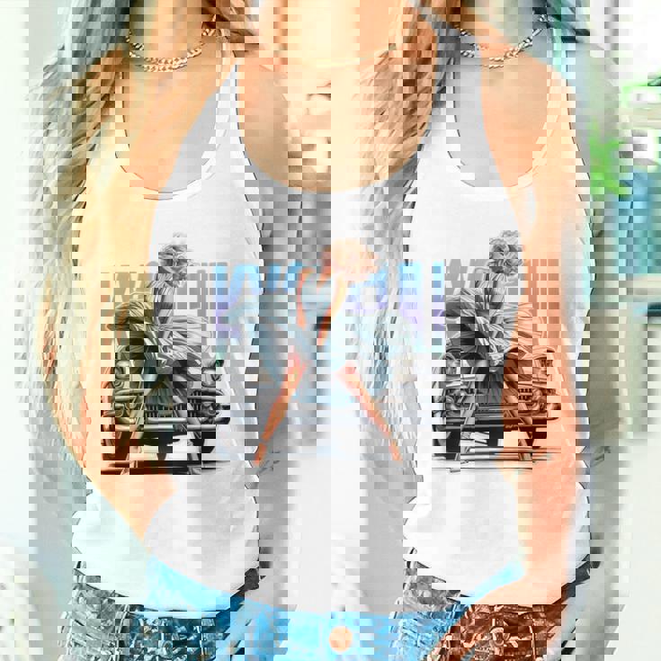 強風ピンナップガールとオールドアメ車のバックプリント タンクトップ