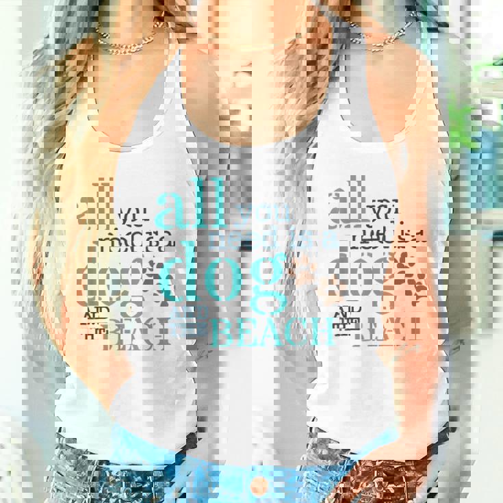 必要なのは犬とビーチ タンクトップ