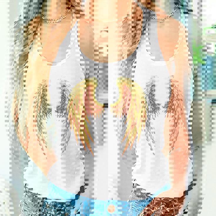 背中には金色の天使の羽 タンクトップ