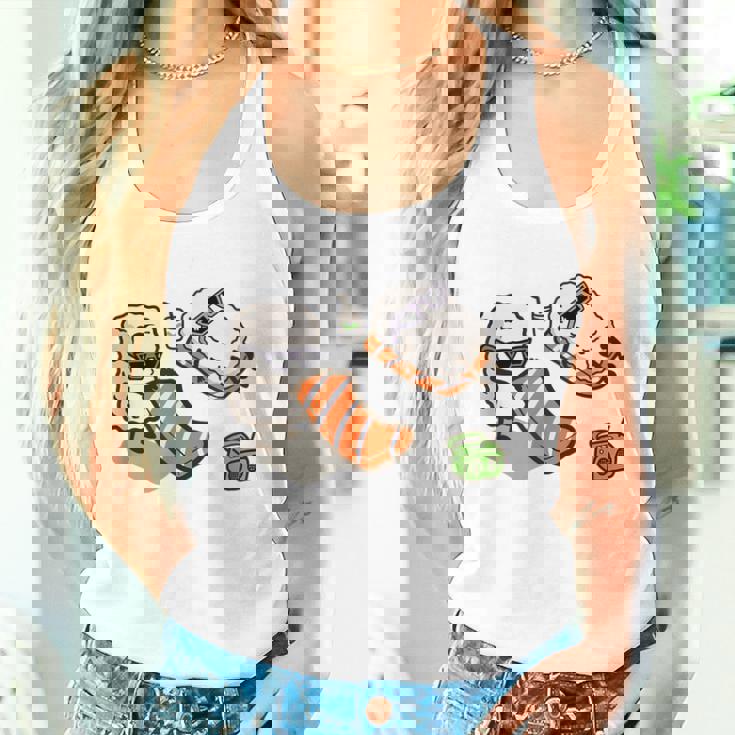 面白い寿司 ビーチで日光浴 タンクトップ