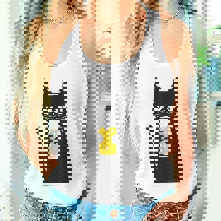 面白い黒猫はビールが大好きおもしろいビール好き タンクトップ