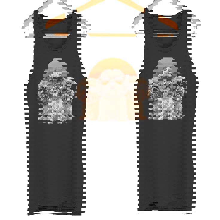 3匹のかわいい犬 ラサ・アプソ シーズー クール サングラス付き タンクトップ