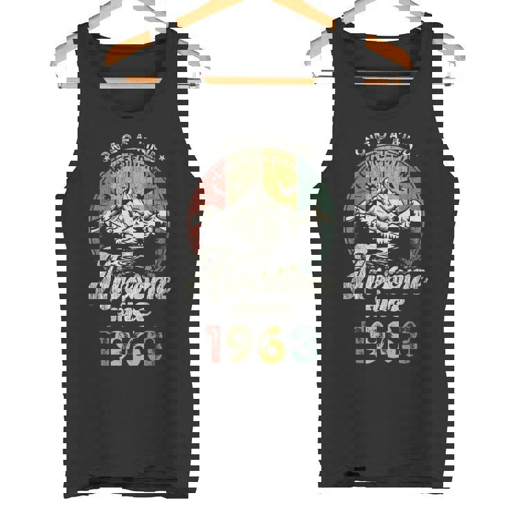 62歳の誕生日 1963年創業のレトロな山々 タンクトップ