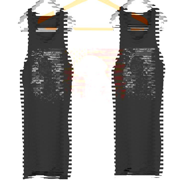 7月4日 アメリカ国旗 愛国心が強いラブラドールレトリバー犬 タンクトップ