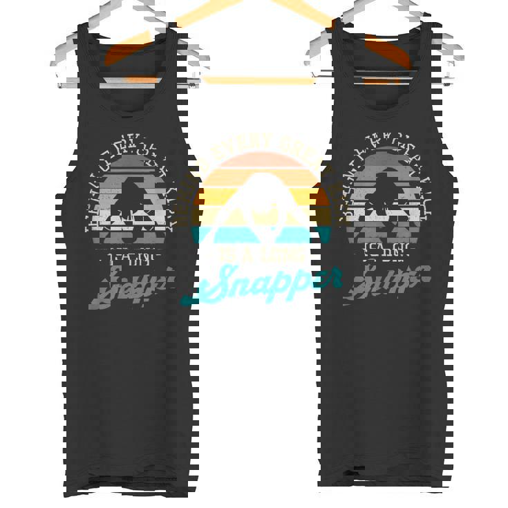 Behind Every Great Kick Is A Longnapper 面白いディープスナッパー タンクトップ