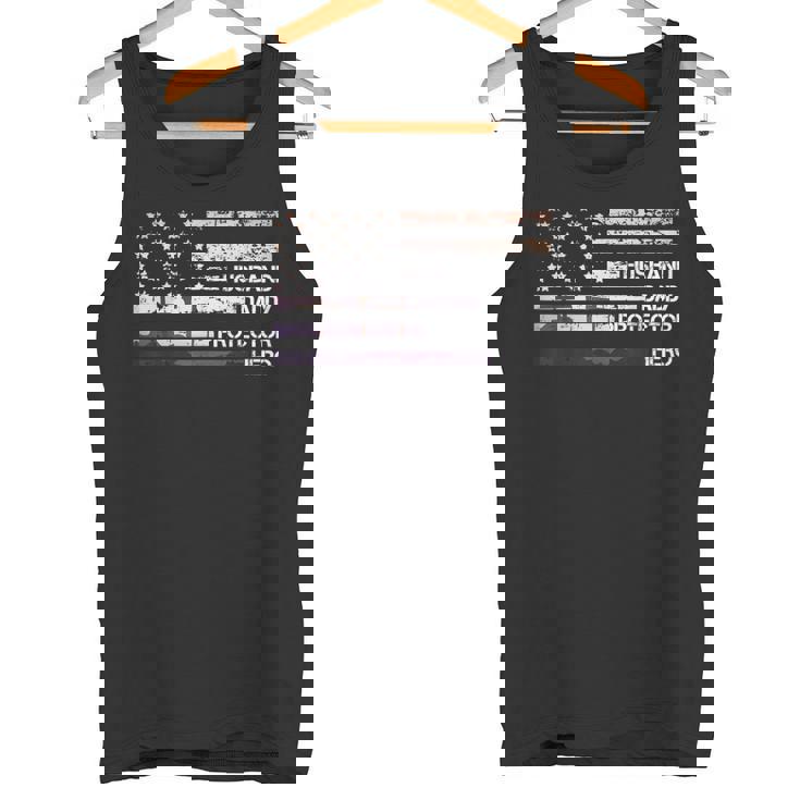 Husband Daddy Protector Hero American Flag Cool Dad タンクトップ