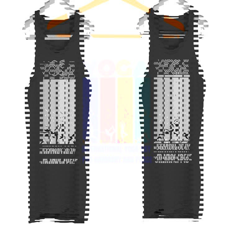 International Yoga Day For Harmony And Peace タンクトップ