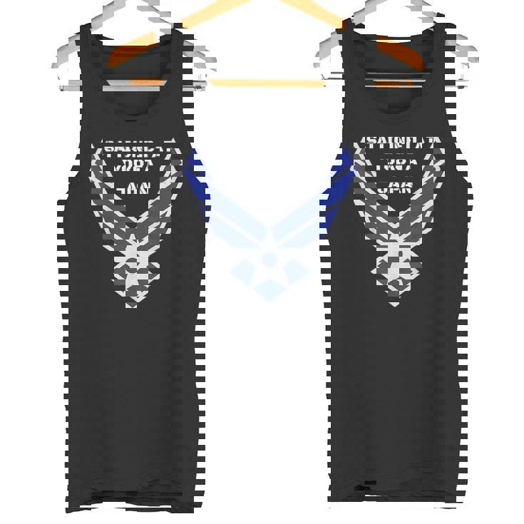 Stationed At Yokota Japan 日本 キャンプ 横田 よこた での任務のツアー タンクトップ